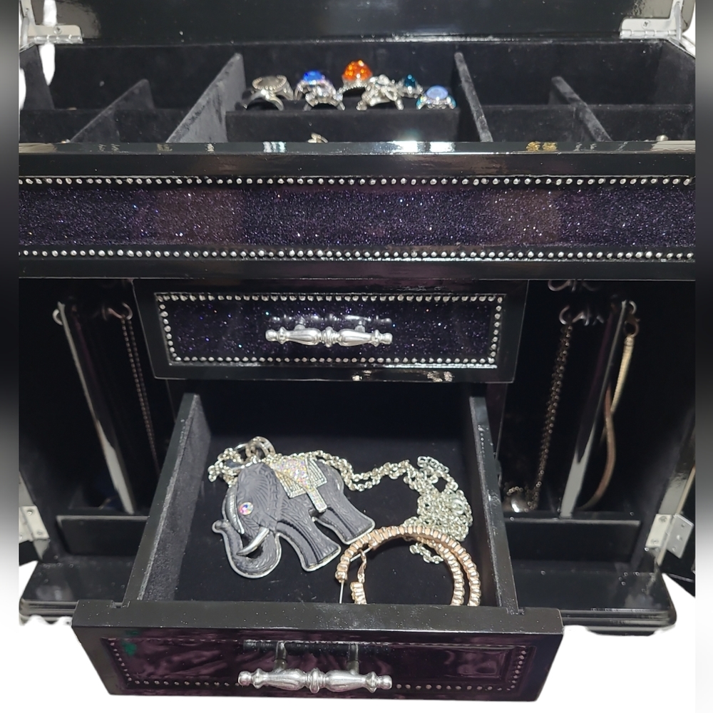Extra Large Refinishef Jewelry Box - Picture 6 of 10
